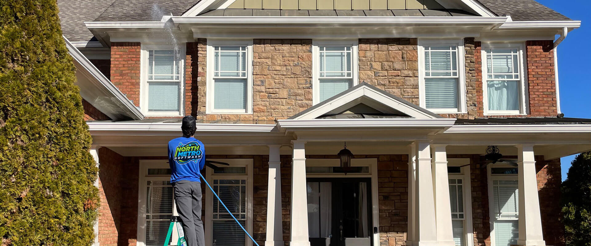 Roof and house washing with soft wash technology in Atlanta